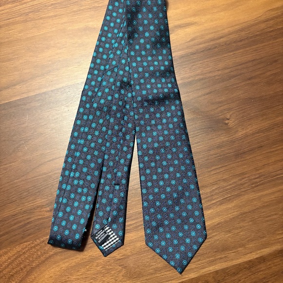 Ben Sherman 100% silk tie - Picture 1 of 5
